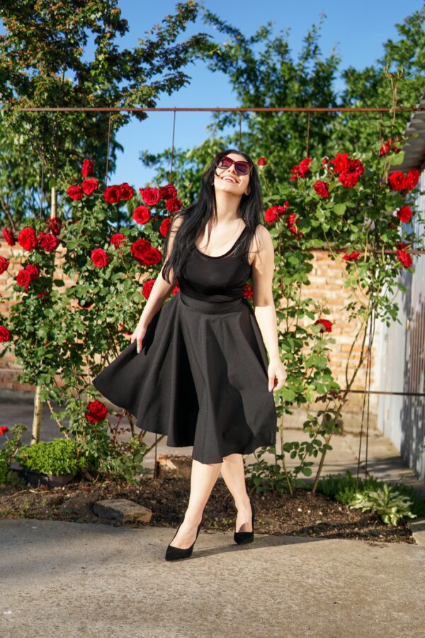 SKIRT-BEATA - the epitome of timeless grace - Image 2