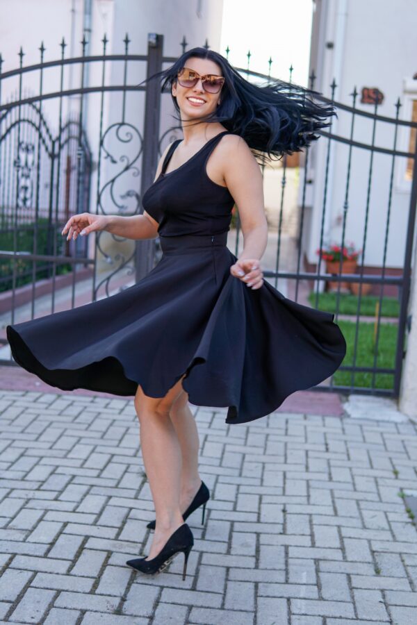 SKIRT-BEATA - the epitome of timeless grace - Image 4